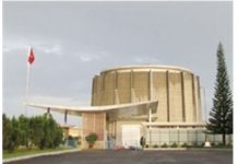 Tập đoàn Năng lượng Nguyên tử Quốc gia Nga (Rosatom) tặng kỷ niệm chương cho sáu nhà khoa học hạt nhân