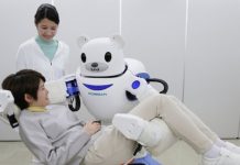 Nhật Bản – Y tá robot biết nâng bệnh nhân