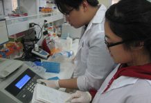 Hai học sinh Việt Nam giành giải quốc tế về nghiên cứu khoa học