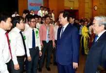 Cần một cơ sở dữ liệu về các nhà khoa học